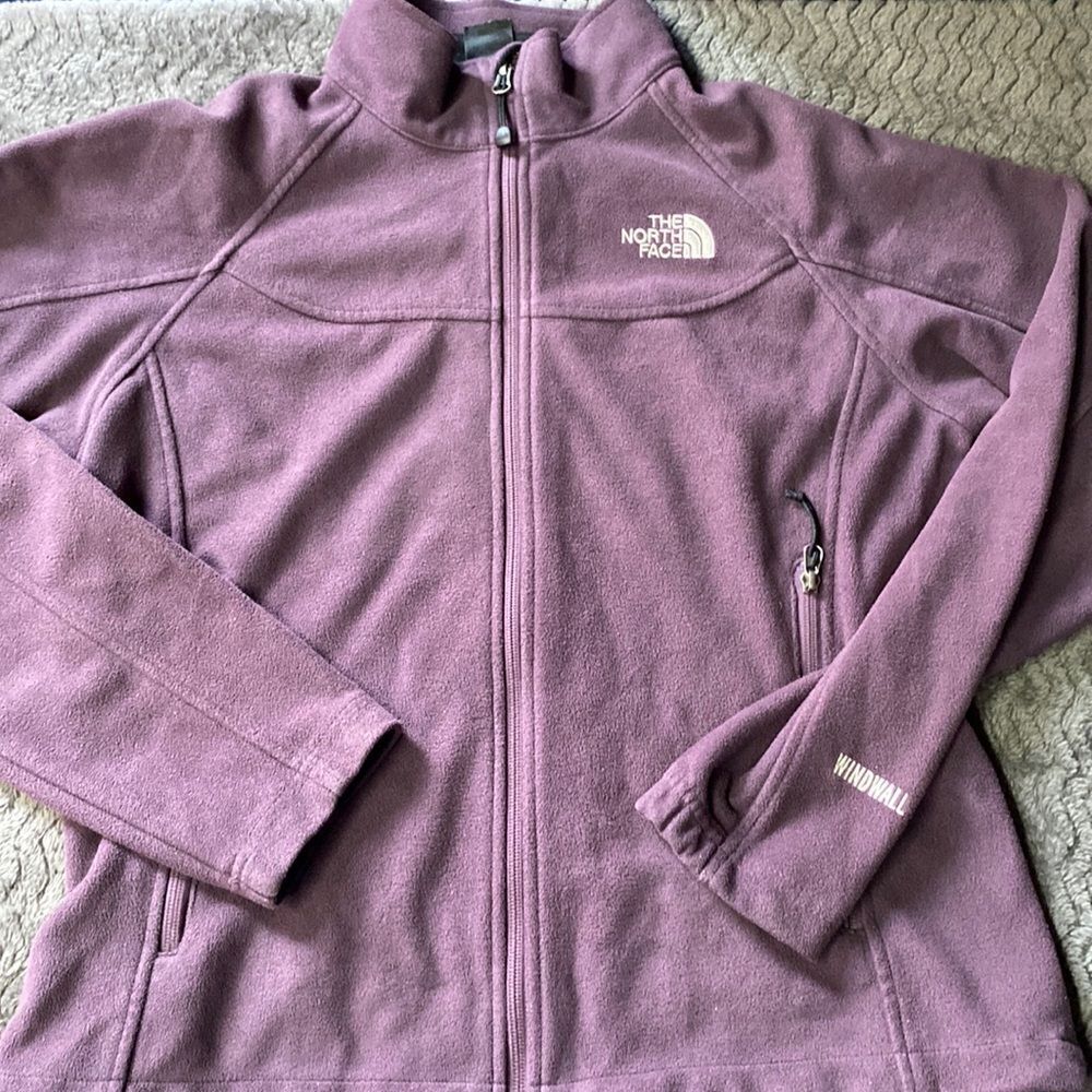NORTH FACE |  WOMEN’S SIZE MEDIUM | PURPLE WIND WALL JACKET